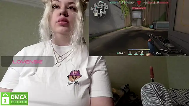 Snapshot of elven_dreams_ chatting on 02.05.25 elven dreams online show from 02.05.25