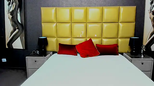 KiraLeila online show from 12.05.25