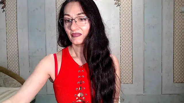 Snapshot of Antralyn chatting on 03.20.25 Antralyn online show from 03.20.25