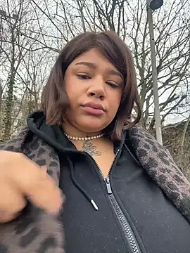 IamSashaLuv online show from 12.05.25