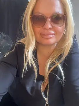 Lisavontease online show from 07.05.26
