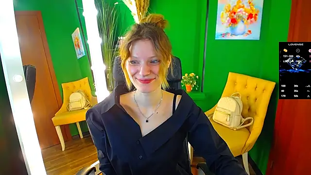 Snapshot of MaryHiggins chatting on 02.07.25 MaryHiggins online show from 02.07.25