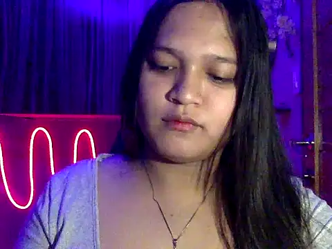 EmpressYna online show from 10.19.25