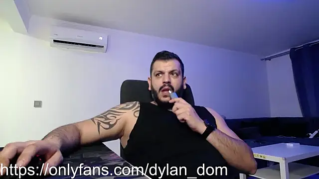 dyllan dom  online show from 03.11.26