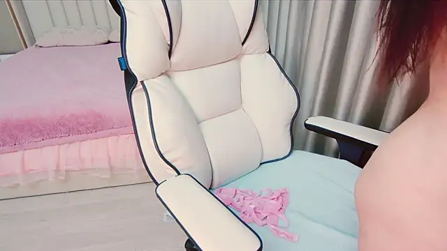 Girl  Funny online show from 12.26.24