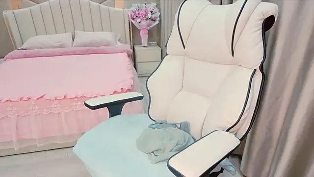 Girl  Funny online show from 01.15.25