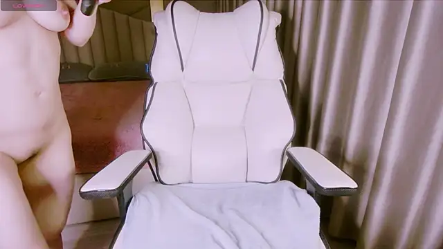 Girl  Funny online show from 02.21.25