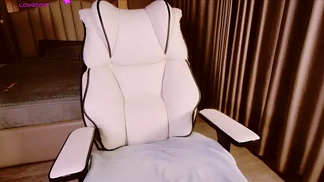 Girl  Funny online show from 09.29.25