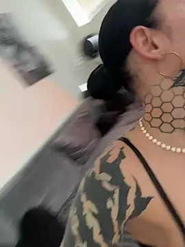 LexiCoco online show from 04.20.26