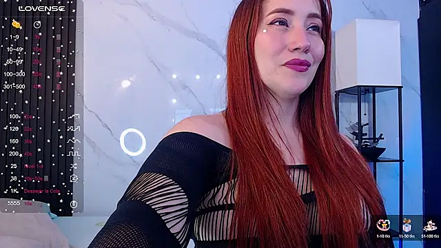 Snapshot of hotpawgmilf chatting on 02.11.25 hotpawgmilf online show from 02.11.25