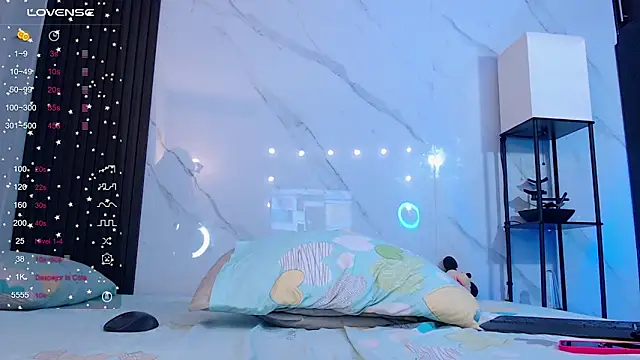 Snapshot of hotpawgmilf chatting on 02.17.25 hotpawgmilf online show from 02.17.25