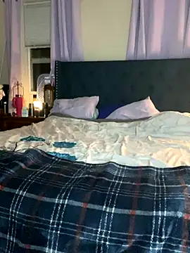 Snapshot of Stonedfairy710 chatting on 11.21.25 Stonedfairy710 online show from 11.21.25