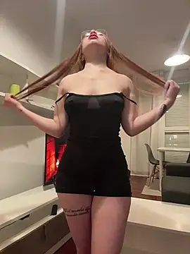 redheaddoll22 online show from 03.06.26