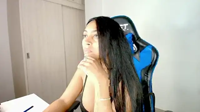 sophiax-x online show from 01.08.26