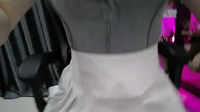 Snapshot of Yuki-yio chatting on 03.16.25 Yuki-yio online show from 03.16.25