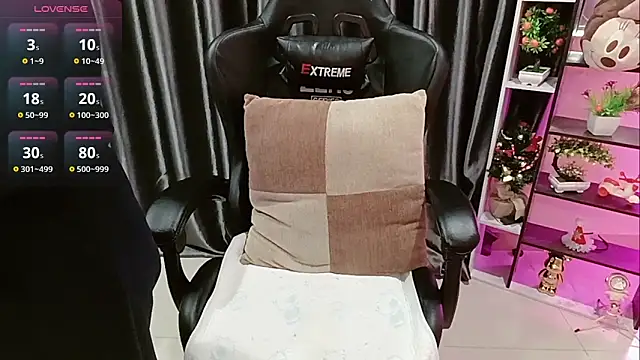 Snapshot of Yuki-yio chatting on 01.17.26 Yuki-yio online show from 01.17.26