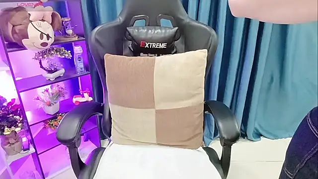 Yuki-yio online show from 03.18.26