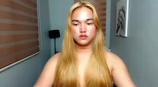 Snapshot of MoaningKylie chatting on 01.25.25 MoaningKylie online show from 01.25.25