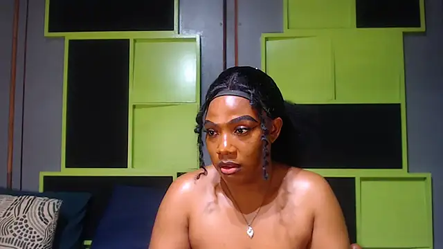Snapshot of SexyAssDivaxxx chatting on 10.17.25 SexyAssDivaxxx online show from 10.17.25