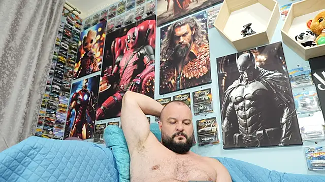 Muscle Bear online show from 09.17.25