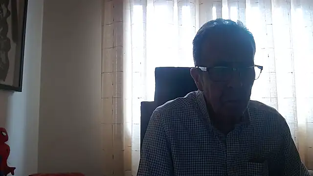 Snapshot of TonyComa chatting on 04.28.26 TonyComa online show from 04.28.26