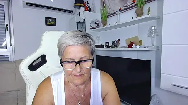 Snapshot of Selenna57 chatting on 07.03.26 Selenna57 online show from 07.03.26