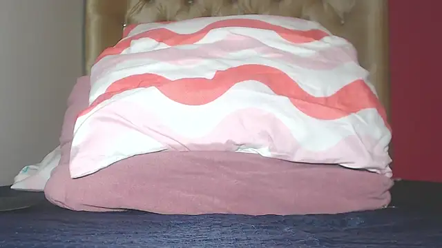 Amber Moore online show from 02.13.25