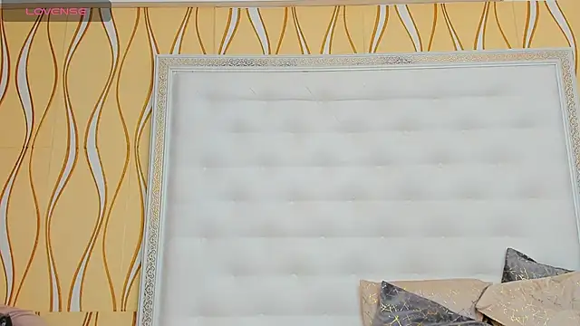 karissia online show from 03.13.25