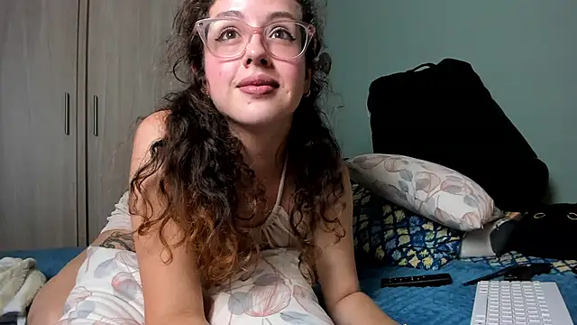 Cassandra Caiin online show from 12.15.24