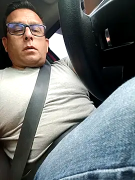 chicoguapo8 online show from 11.17.25