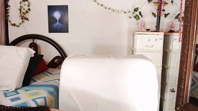 Estefani 32 online show from 09.11.25