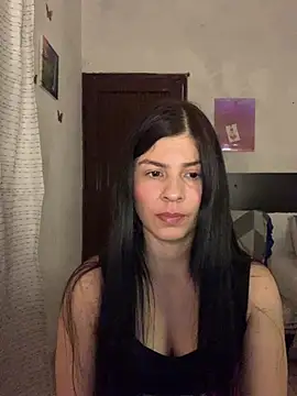 Snapshot of Estefani_32 chatting on 07.17.26 Estefani 32 online show from 07.17.26