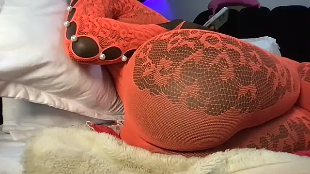 Snapshot of choco_petite chatting on 03.07.26 choco petite online show from 03.07.26