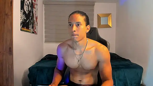 Snapshot of Liam_V chatting on 12.06.24 Liam V online show from 12.06.24