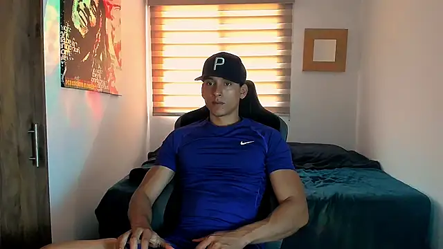 Snapshot of Liam_V chatting on 01.08.25 Liam V online show from 01.08.25