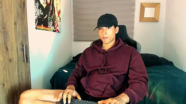 Snapshot of Liam_V chatting on 01.10.25 Liam V online show from 01.10.25