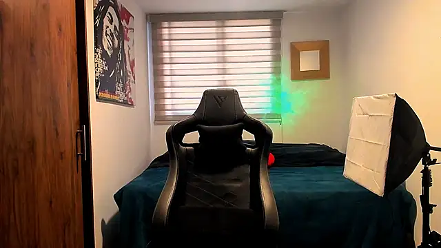 Snapshot of Liam_V chatting on 01.18.25 Liam V online show from 01.18.25