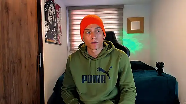 Snapshot of Liam_V chatting on 01.29.25 Liam V online show from 01.29.25