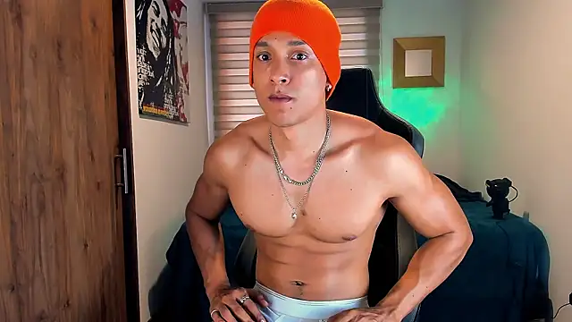 Snapshot of Liam_V chatting on 02.03.25 Liam V online show from 02.03.25