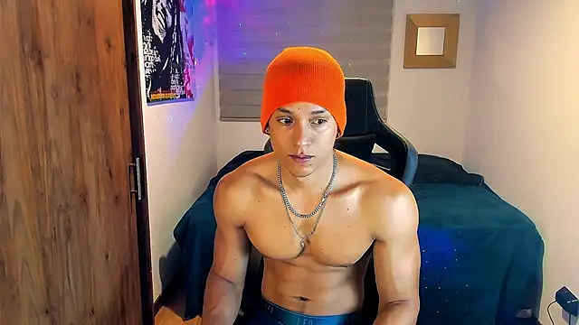 Snapshot of Liam_V chatting on 02.11.25 Liam V online show from 02.11.25