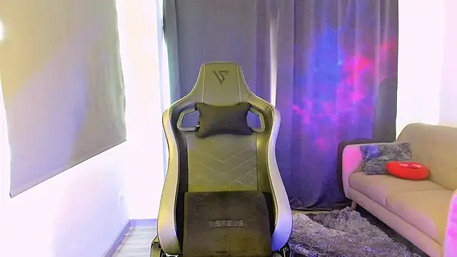 Snapshot of Liam_V chatting on 03.16.25 Liam V online show from 03.16.25