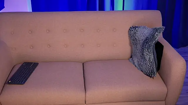 Snapshot of Liam_V chatting on 09.30.25 Liam V online show from 09.30.25