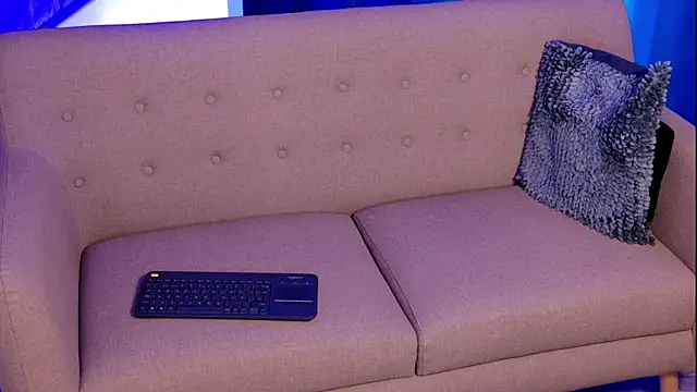 Snapshot of Liam_V chatting on 10.13.25 Liam V online show from 10.13.25