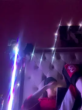 Flossy Vettie online show from 12.18.25