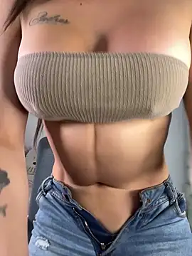 Emmily 19 online show from 03.17.25