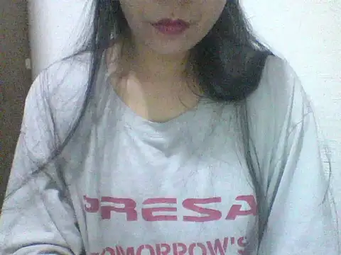 Snapshot of spankmybootyxxx chatting on 11.30.25 spankmybootyxxx online show from 11.30.25