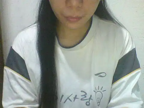 Snapshot of spankmybootyxxx chatting on 12.19.25 spankmybootyxxx online show from 12.19.25