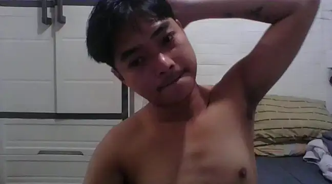 Snapshot of xAsianTwinkx chatting on 12.22.24 xAsianTwinkx online show from 12.22.24