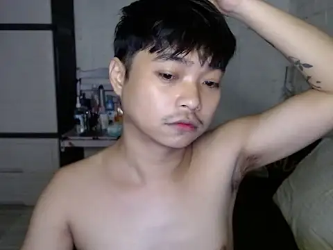 Snapshot of xAsianTwinkx chatting on 12.22.25 xAsianTwinkx online show from 12.22.25