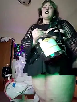 Snapshot of Cutegothcrybabyx chatting on 02.22.25 Cutegothcrybabyx online show from 02.22.25